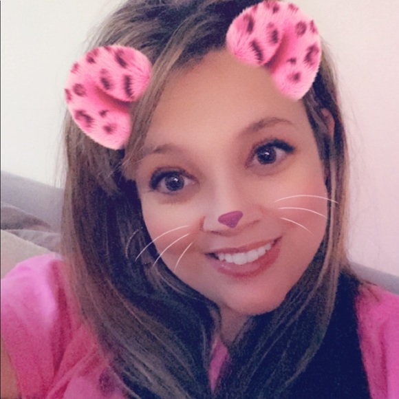 Meet your Posher, Shannon - Picture 2 of 3